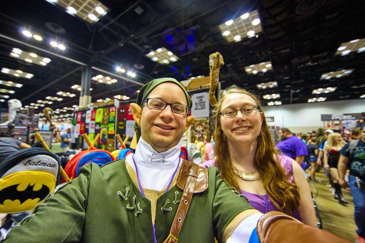 2017-indiana-comic-con-selfies-with-costumes-series (16)